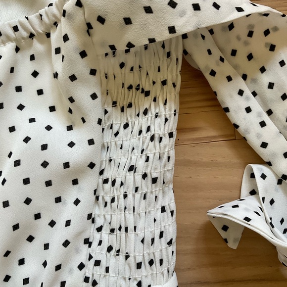 *NWT* Lulu’s white & black dot print “Twirl Me Around” Off Shoulder Skater Dress - Picture 13 of 15